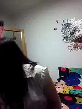 Cameron puppy online show from November 6, 2025, 7:09 am