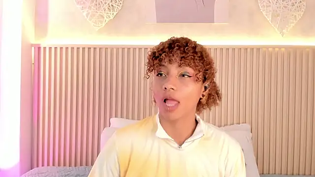 Snapshot of daiana_curly chatting on June 28, 2026, 3:45 am daiana curly online show from June 28, 2026, 3:45 am