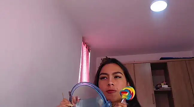 Snapshot of fairylatin222 chatting on January 8, 2025, 2:46 pm fairylatin222 online show from January 8, 2025, 2:46 pm
