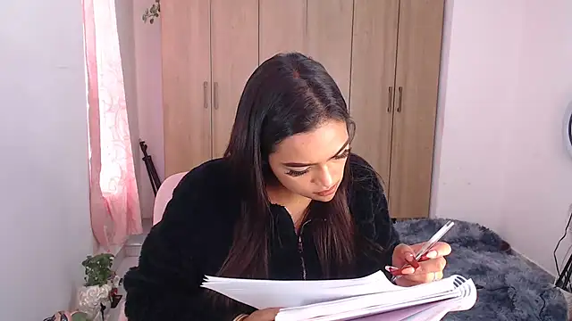 Snapshot of fairylatin222 chatting on February 9, 2025, 3:23 pm fairylatin222 online show from February 9, 2025, 3:23 pm