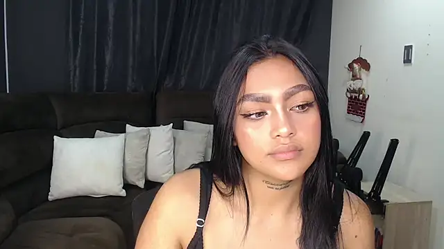 Snapshot of fairylatin222 chatting on December 15, 2025, 10:36 pm fairylatin222 online show from December 15, 2025, 10:36 pm