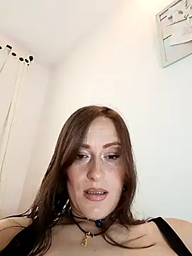 Snapshot of JadeHiilton chatting on October 24, 2025, 7:10 pm JadeHiilton online show from October 24, 2025, 7:10 pm