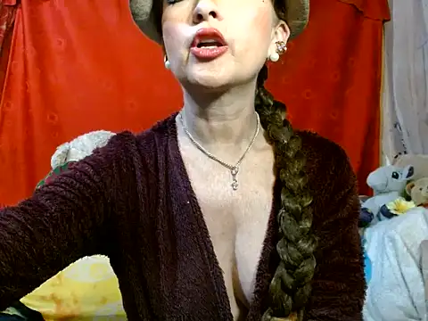 hottieperla online show from June 27, 2026, 7:08 pm