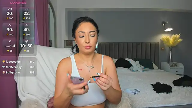 Awesome Jolie online show from October 12, 2025, 8:13 am