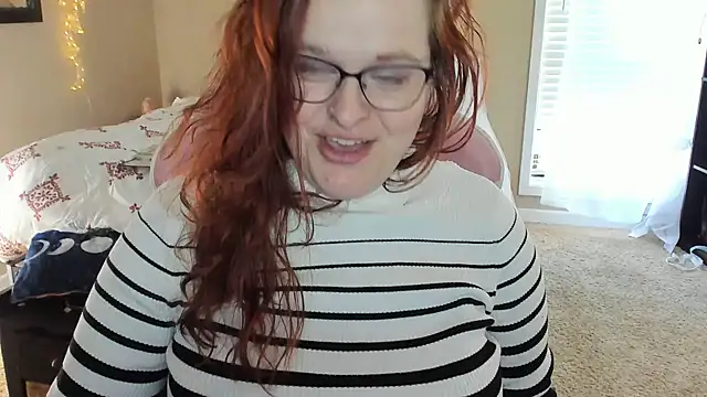 naughtylittlebella online show from January 8, 2025, 8:39 pm