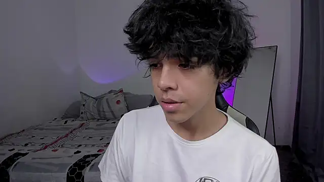 Snapshot of Alan26_ chatting on February 26, 2026, 3:44 pm Alan26 online show from February 26, 2026, 3:44 pm