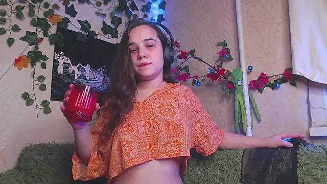 Tiny Witch online show from November 9, 2025, 11:36 pm