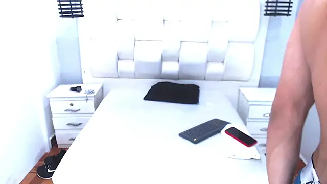 Snapshot of mailo_bronw chatting on March 18, 2025, 8:26 pm mailo bronw online show from March 18, 2025, 8:26 pm