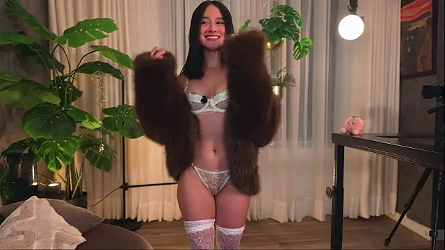 Snapshot of Miss_beee chatting on November 26, 2025, 12:00 am Miss beee online show from November 26, 2025, 12:00 am