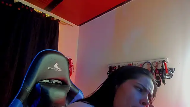 scarlet-kennedy98 online show from October 14, 2025, 12:11 am