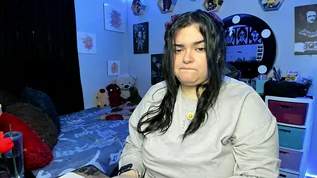 Snapshot of Luise_Meyrink chatting on December 5, 2025, 3:48 am Luise Meyrink online show from December 5, 2025, 3:48 am