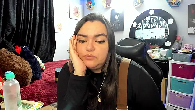 Snapshot of Luise_Meyrink chatting on February 6, 2026, 2:27 am Luise Meyrink online show from February 6, 2026, 2:27 am