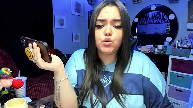 Snapshot of Luise_Meyrink chatting on March 10, 2026, 2:05 am Luise Meyrink online show from March 10, 2026, 2:05 am