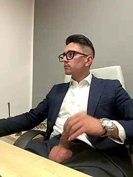 Snapshot of masterboss_ chatting on October 27, 2025, 1:04 pm masterboss online show from October 27, 2025, 1:04 pm