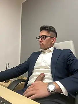 Snapshot of masterboss_ chatting on November 21, 2025, 12:48 pm masterboss online show from November 21, 2025, 12:48 pm