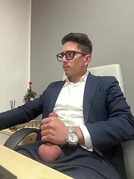 Snapshot of masterboss_ chatting on January 7, 2026, 12:40 pm masterboss online show from January 7, 2026, 12:40 pm