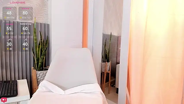 Sally Azmani  online show from December 5, 2025, 2:03 pm