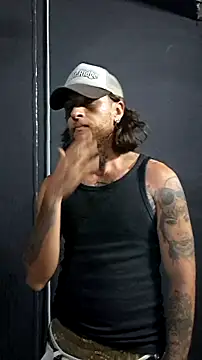 Snapshot of raymon616 chatting on November 7, 2025, 12:43 am raymon616 online show from November 7, 2025, 12:43 am