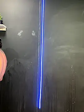 Snapshot of raymon616 chatting on December 4, 2025, 9:23 pm raymon616 online show from December 4, 2025, 9:23 pm