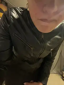 aangie  uwu online show from December 3, 2024, 11:13 pm