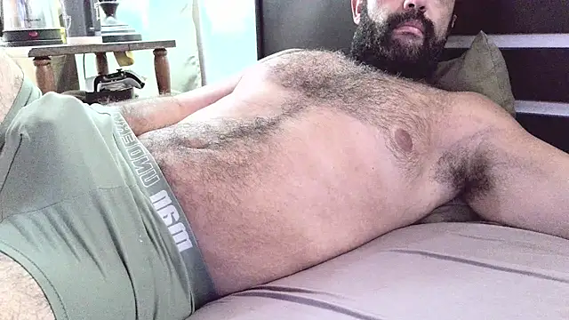 Snapshot of machoathome chatting on February 3, 2025, 11:05 pm machoathome online show from February 3, 2025, 11:05 pm