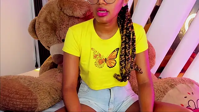 Snapshot of Ebony_beautifull chatting on December 13, 2024, 5:05 am Ebony beautifull online show from December 13, 2024, 5:05 am