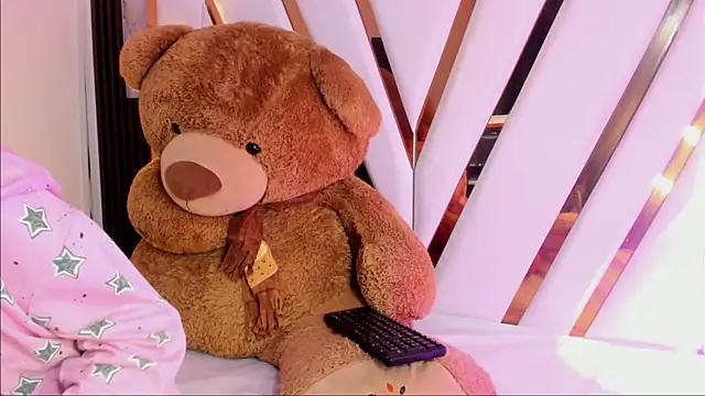 Snapshot of Ebony_beautifull chatting on December 28, 2024, 1:50 am Ebony beautifull online show from December 28, 2024, 1:50 am