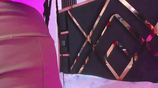 Snapshot of Ebony_beautifull chatting on September 12, 2025, 1:38 am Ebony beautifull online show from September 12, 2025, 1:38 am