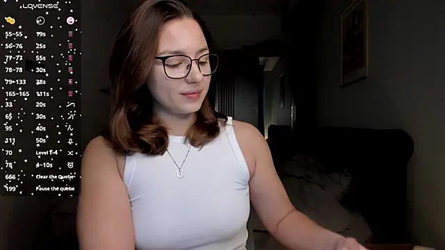 Snapshot of ThreeshaWhite chatting on February 13, 2026, 5:36 am ThreeshaWhite online show from February 13, 2026, 5:36 am