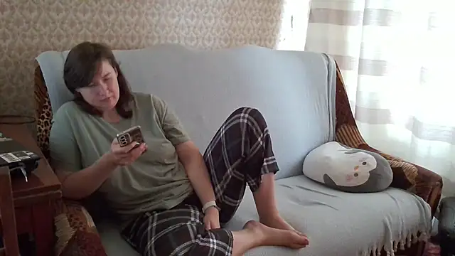 franceska blue online show from November 22, 2025, 10:47 am