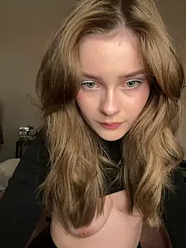 MaribelRiver online show from December 14, 2024, 10:07 pm
