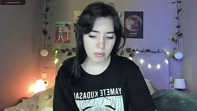 Snapshot of Anisawithlove chatting on December 17, 2024, 5:15 pm Anisawithlove online show from December 17, 2024, 5:15 pm