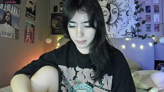 Snapshot of Anisawithlove chatting on January 21, 2025, 6:02 pm Anisawithlove online show from January 21, 2025, 6:02 pm