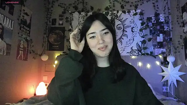 Snapshot of Anisawithlove chatting on February 8, 2025, 11:24 pm Anisawithlove online show from February 8, 2025, 11:24 pm