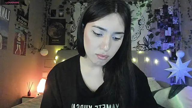 Snapshot of Anisawithlove chatting on February 27, 2025, 6:09 pm Anisawithlove online show from February 27, 2025, 6:09 pm