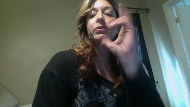 bella8769 online show from February 24, 2026, 4:05 pm