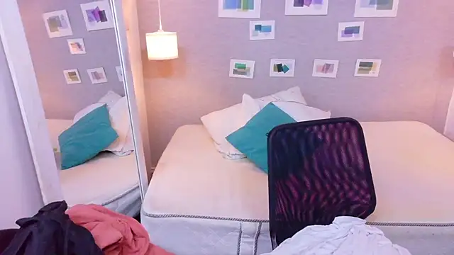 Snapshot of kiara_evanss chatting on December 13, 2025, 8:04 pm kiara evanss online show from December 13, 2025, 8:04 pm