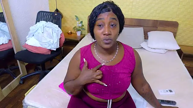 Snapshot of kiara_evanss chatting on February 6, 2026, 3:15 pm kiara evanss online show from February 6, 2026, 3:15 pm