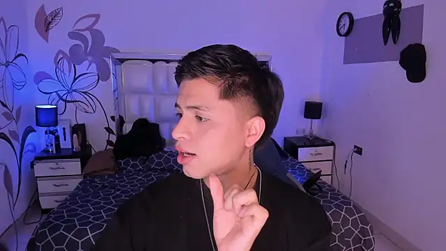 Snapshot of Niicky1_ chatting on January 20, 2025, 8:07 pm Niicky1 online show from January 20, 2025, 8:07 pm