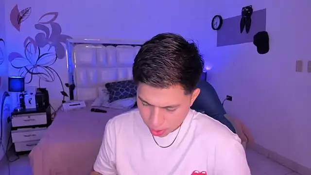 Snapshot of Niicky1_ chatting on January 31, 2025, 10:52 pm Niicky1 online show from January 31, 2025, 10:52 pm