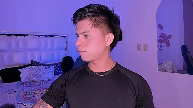 Snapshot of Niicky1_ chatting on February 27, 2025, 8:42 pm Niicky1 online show from February 27, 2025, 8:42 pm