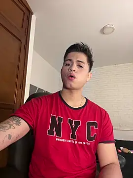 Snapshot of Niicky1_ chatting on December 5, 2025, 1:31 pm Niicky1 online show from December 5, 2025, 1:31 pm