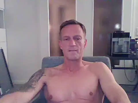 Snapshot of dirks71 chatting on February 28, 2025, 6:41 pm dirks71 online show from February 28, 2025, 6:41 pm