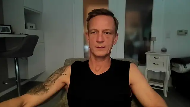 Snapshot of dirks71 chatting on February 2, 2026, 8:57 am dirks71 online show from February 2, 2026, 8:57 am