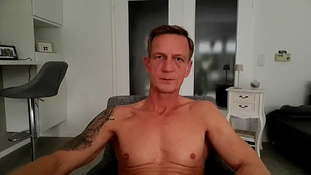 Snapshot of dirks71 chatting on February 19, 2026, 11:39 am dirks71 online show from February 19, 2026, 11:39 am