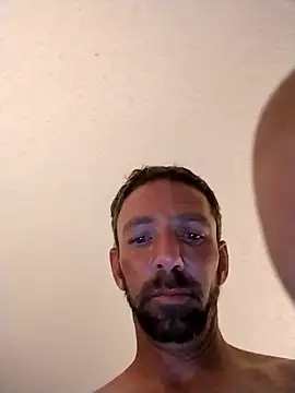 Snapshot of Treemandude chatting on December 3, 2025, 10:02 am Treemandude online show from December 3, 2025, 10:02 am