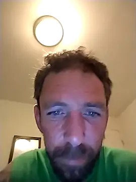 Snapshot of Treemandude chatting on January 8, 2026, 12:57 am Treemandude online show from January 8, 2026, 12:57 am