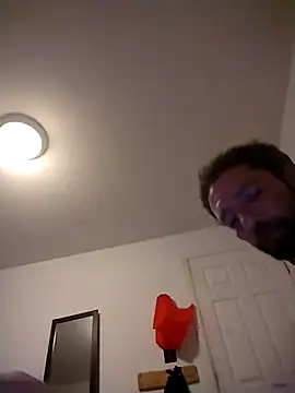 Snapshot of Treemandude chatting on January 14, 2026, 2:12 pm Treemandude online show from January 14, 2026, 2:12 pm