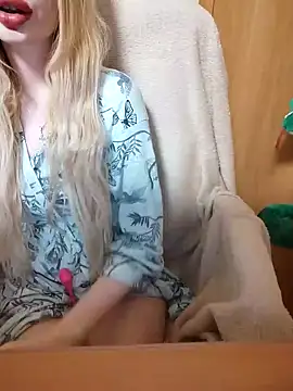 Elza kom online show from January 2, 2025, 9:43 am