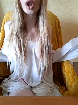 Elza kom online show from September 11, 2025, 4:45 am